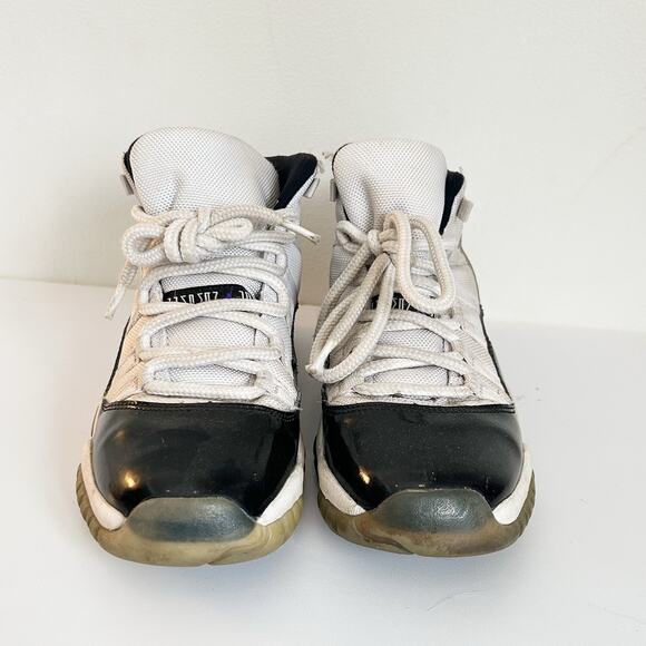 Nike Air Jordan Retro 11 Concord Youth Shoes Black White - Picture 3 of 10